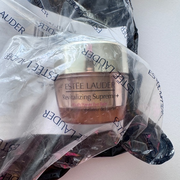 Estée Lauder Skin Care set Gift Set - Picture 3 of 4